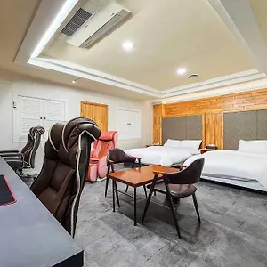 Carlton Juan Spacious Renovated Free Wifi Incheon