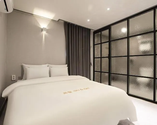 On & Off Motel Incheon South Korea